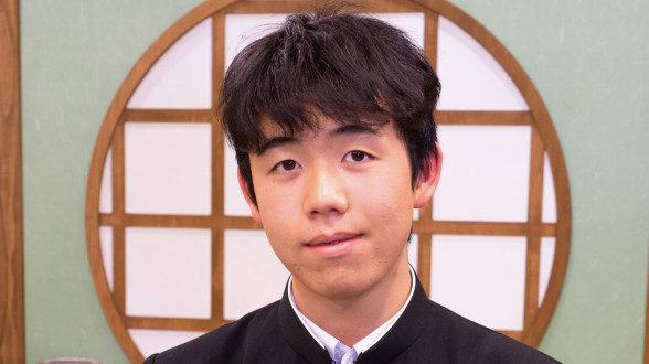 藤井聡太は稀代の天才棋士!羽生三冠も破る将棋は記録と成績 ...